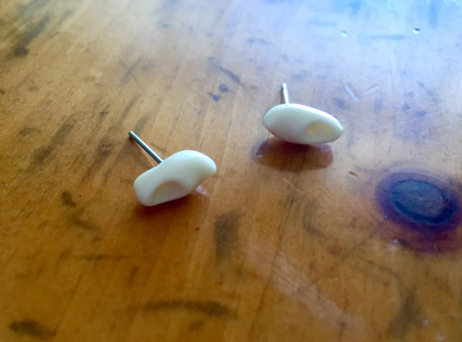 Cream Vintage Lucite Clog Stud Earrings