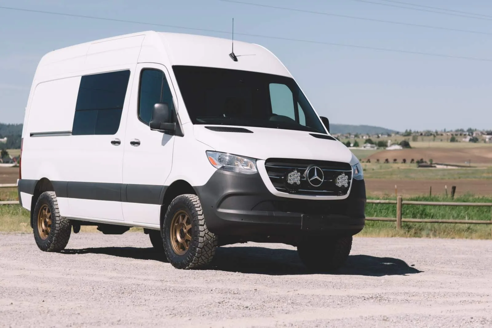 FLOATING LIGHT MOUNT - SPRINTER (2019-PRESENT) by VAN COMPASS