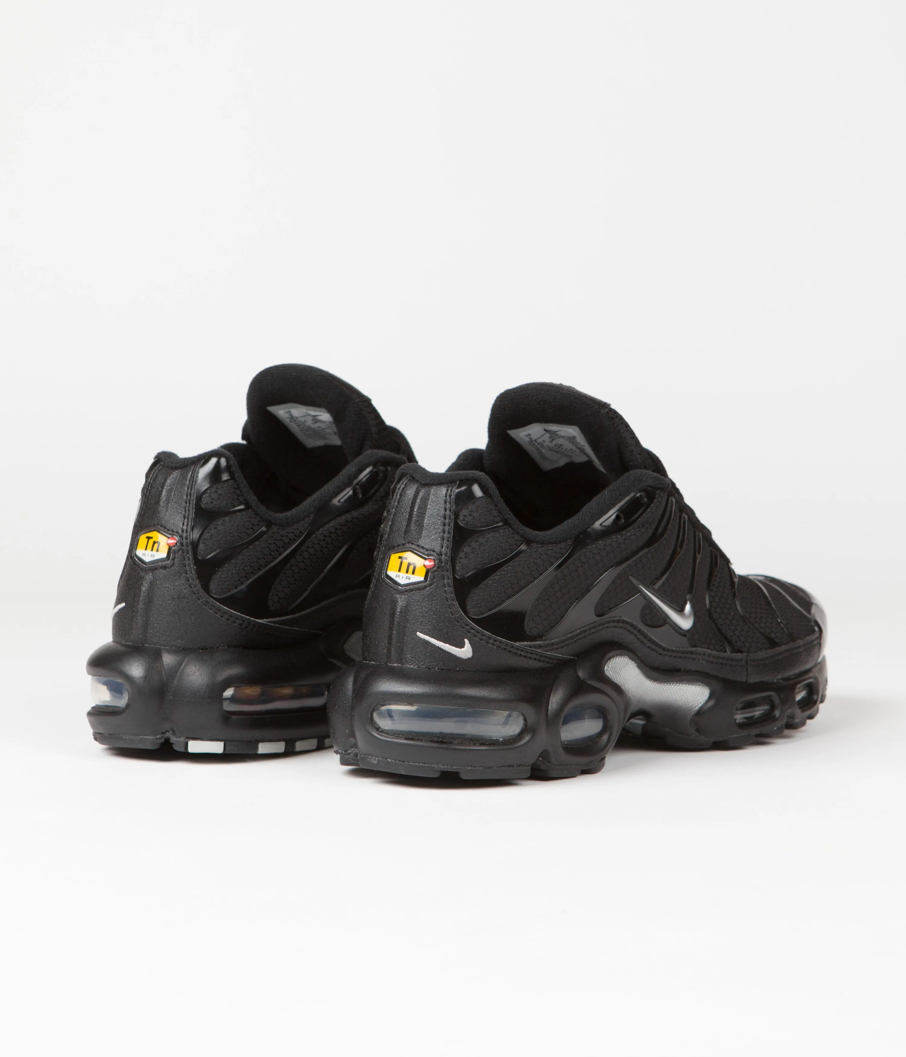 Nike Air Max Plus Shoes - Black / Metallic Silver